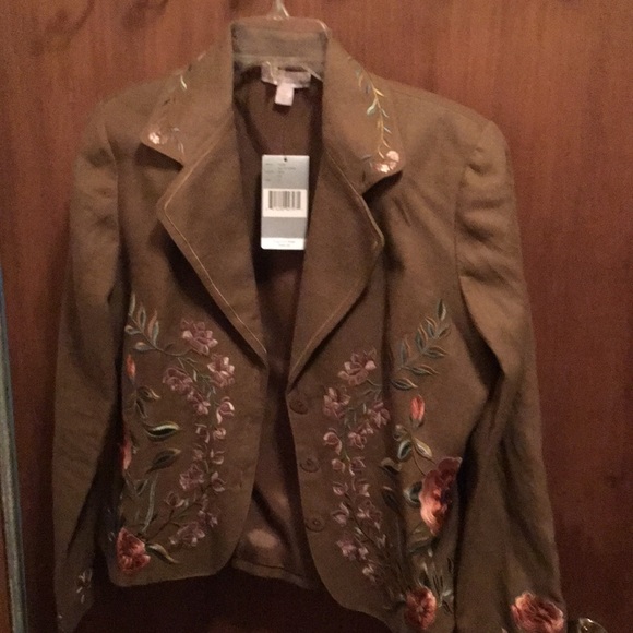 Austin Reed Jackets & Blazers - NWT Austin Reed Embroidered Blazer